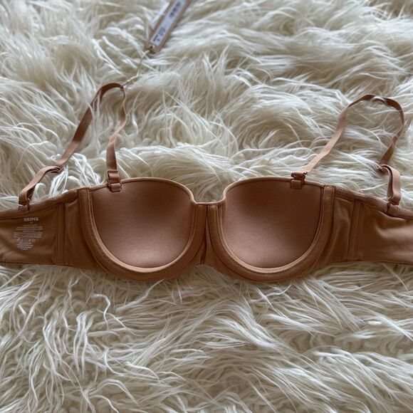 Skims Fits Everybody Strapless Bra Ochre Size 30B - Picture 8 of 11